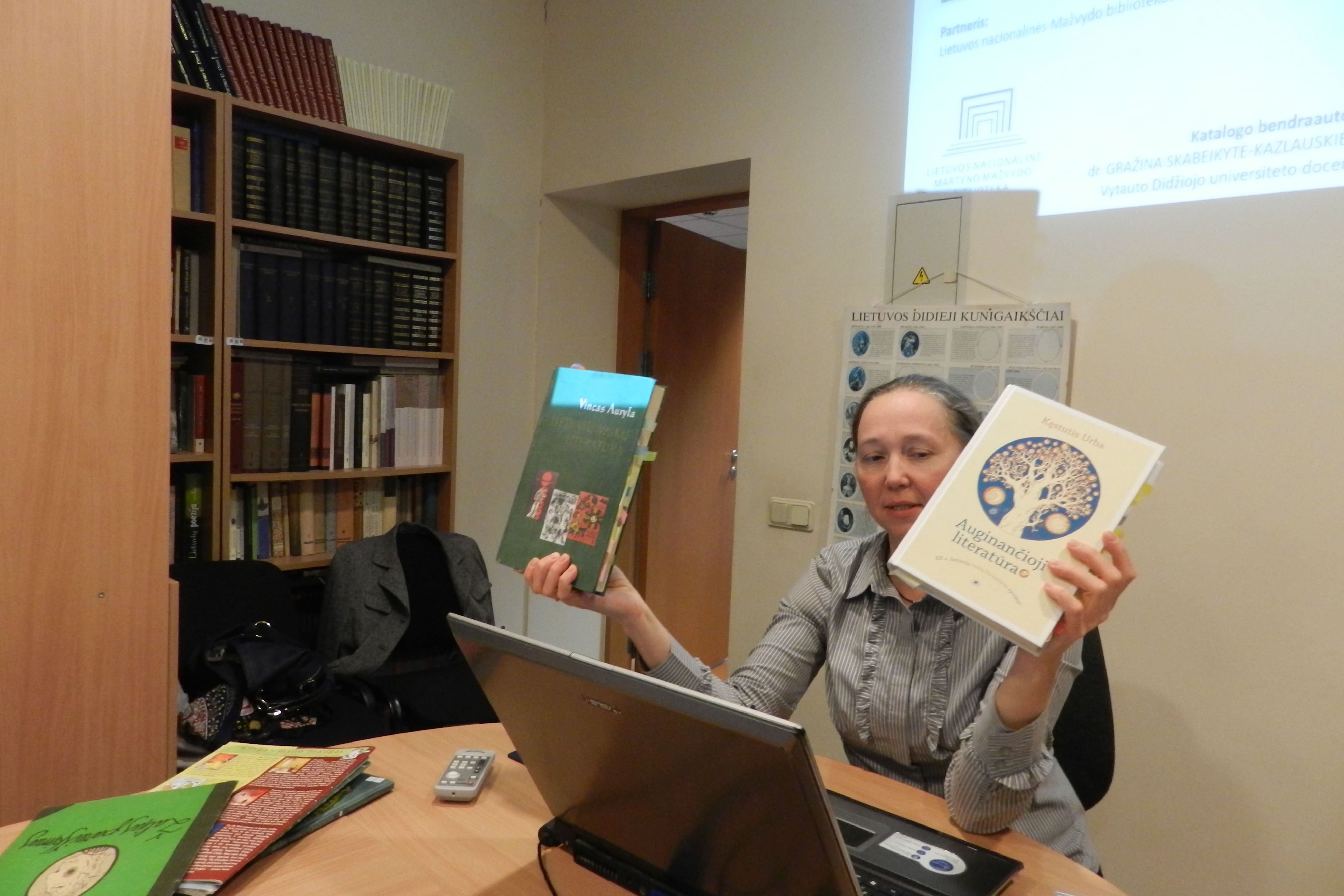 Vaisvalavičienė pristato lietuvių vaikų literatūros tyrinėtojų darbus